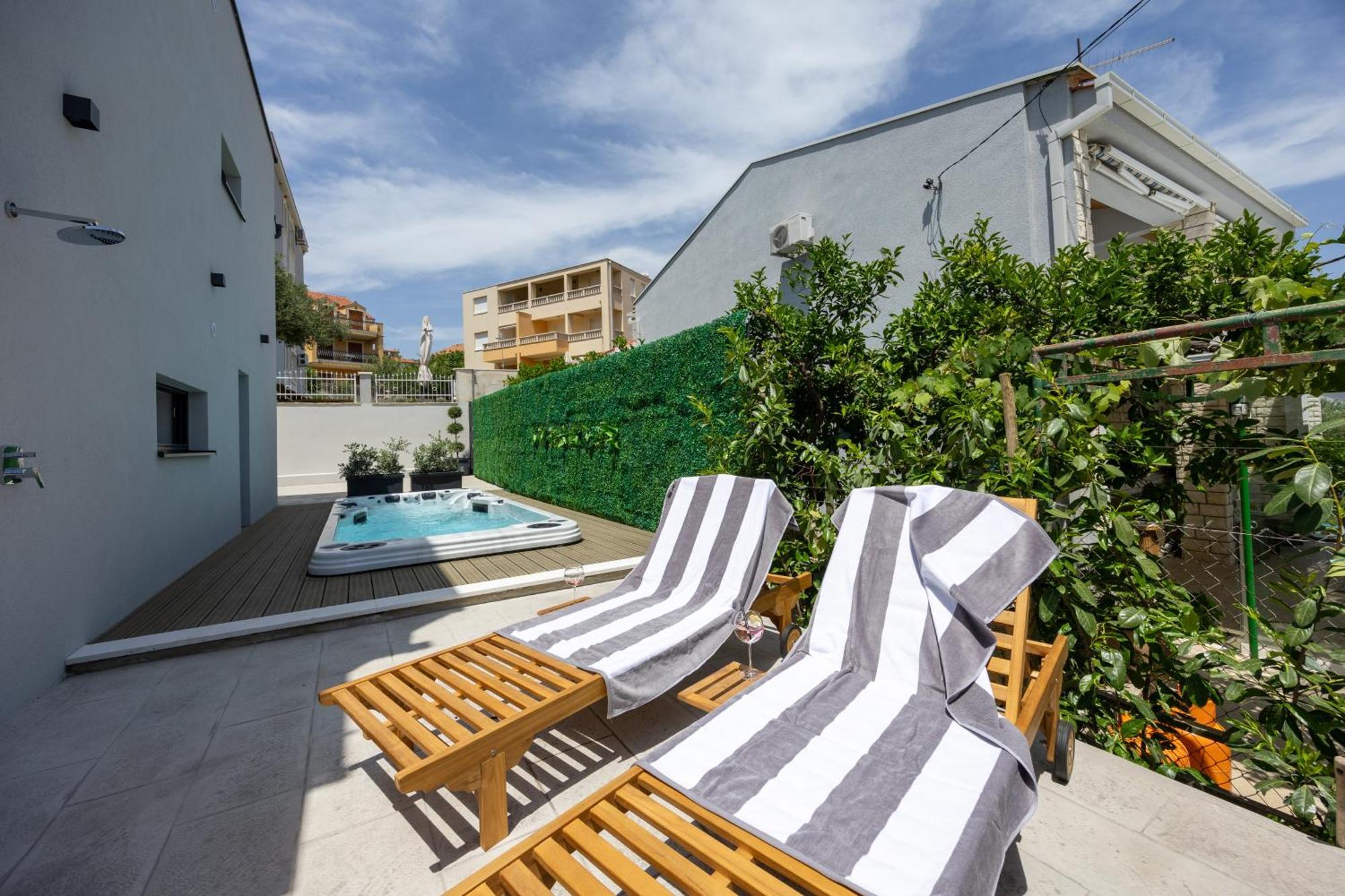 Villa Roma Sauna And Hydrotherapy Pool Trogir Exteriör bild